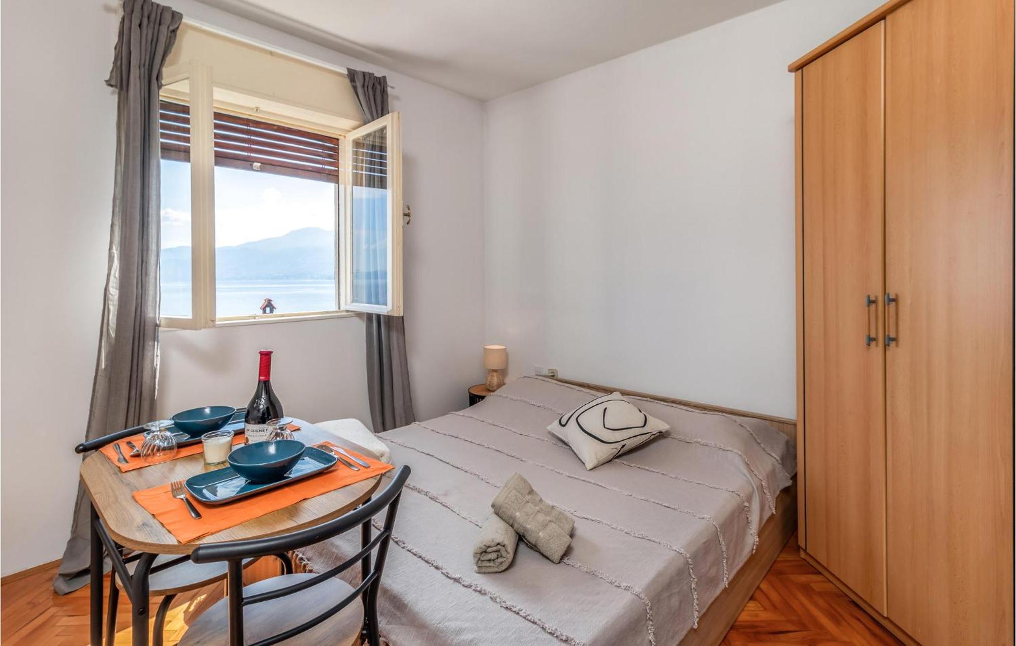 Nice Apartment In Rijeka With House Sea View Eksteriør billede
